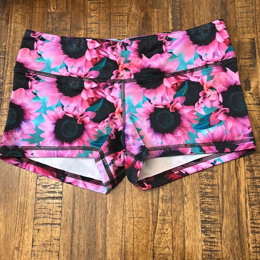 FLEO OG single lined shorts-spring sunflower bundle 🌻 size M